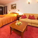 Отель Kaiserhof Superior 5*