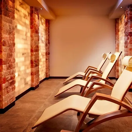 Kaiserhof Superior Hotel 5*