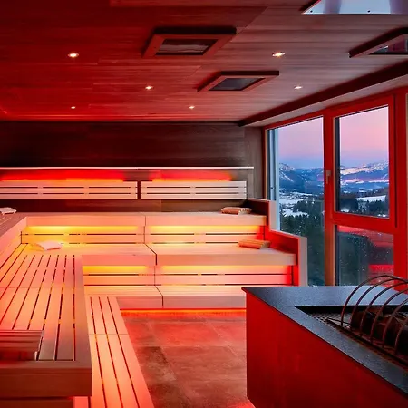 Kaiserhof Superior Hotel 5*