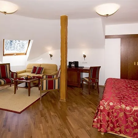 Kaiserhof Superior Hotell 5*