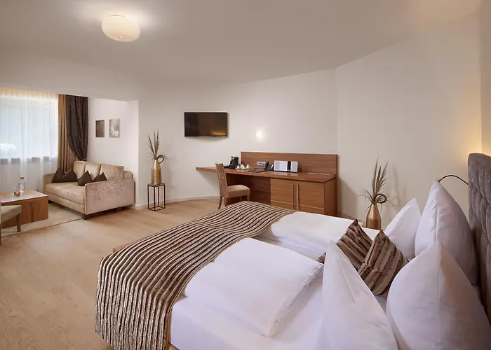 Kaiserhof Superior Hotel 5*