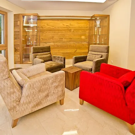 カイザーホフスペリオール ホテル 5*